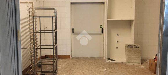 1-Zimmer Gewerbliche Immobilie in Credaro, Italy, Nr. 287953 4