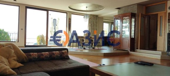 4 Schlafzimmer Wohnung in Kosharitsa, Bulgaria, Nr. 1022 6