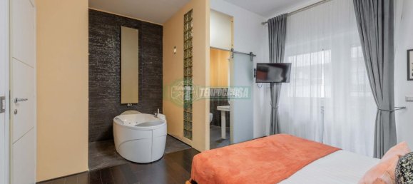 Apartamento de 3 habitaciónes en Rome, Italy No. 2471 12