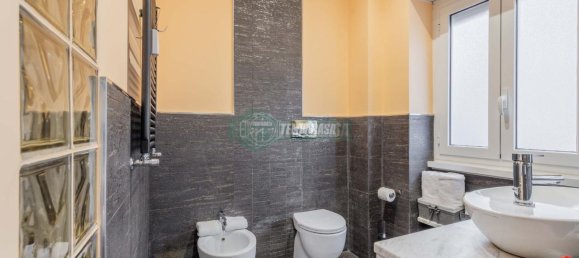 Apartamento de 3 habitaciónes en Rome, Italy No. 2471 15