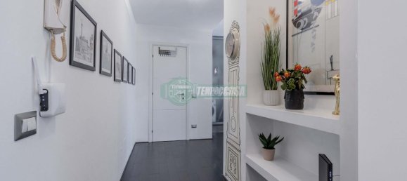 Apartamento de 3 habitaciónes en Rome, Italy No. 2471 6