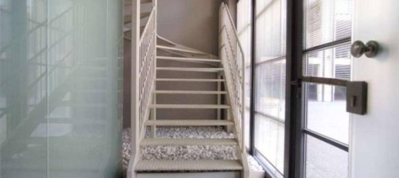 5 rooms Commercial property in Lucca, Italy No. 84545 11