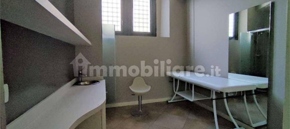 5 rooms Commercial property in Lucca, Italy No. 84545 15