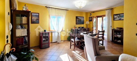 Квартира с 3 спальнями в Масса Лубренсе, Италия № 262399 6