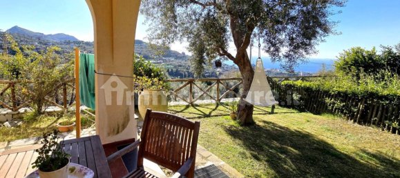 Квартира с 3 спальнями в Масса Лубренсе, Италия № 262399 10