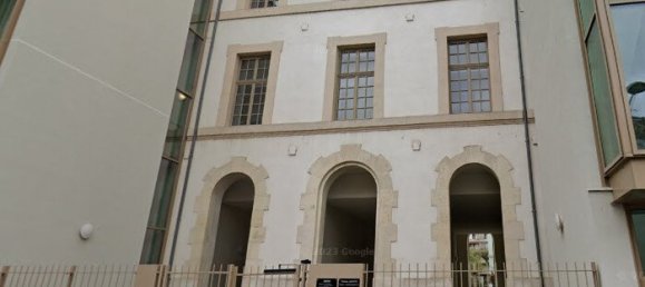 32m² Commercial property in Reims, France No. 81385 6