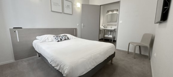 32m² Commercial property in Reims, France No. 81385 4