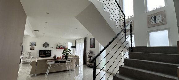 3 bedrooms House in Sundhoffen, France No. 58177 5