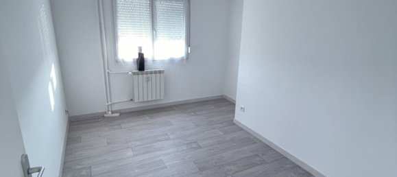 4 rooms Apartment in Clouange, France No. 241006 7