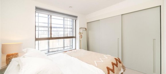 2 bedrooms Apartment in London, United Kingdom No. 12758 17