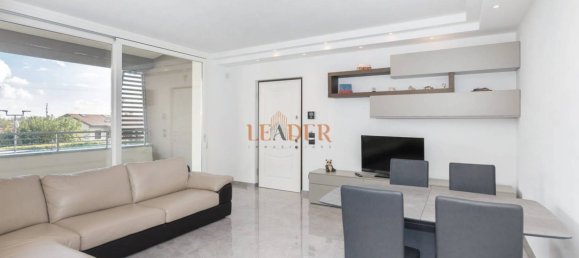 2 bedrooms Apartment in Bergamo, Italy No. 299211 2