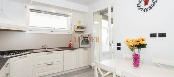 2 bedrooms Apartment in Bergamo, Italy No. 299211 5