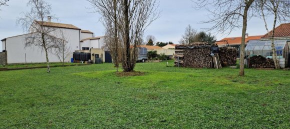 611m² Land in Verines, France No. 96418 3