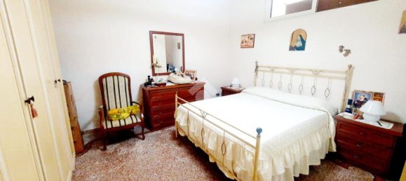 3 rooms Apartment in Bari, Italy No. 174092 7