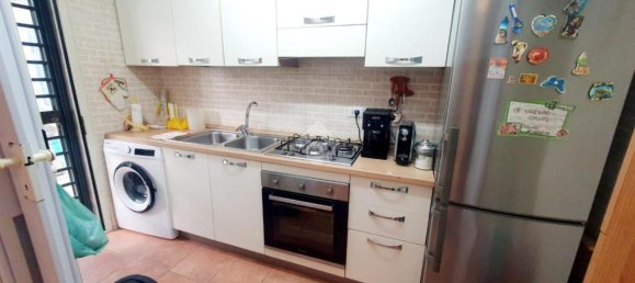 3 rooms Apartment in Bari, Italy No. 174092 6