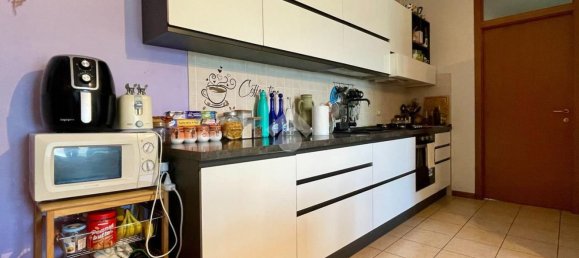 3 rooms Apartment in Selvazzano Dentro, Italy No. 286272 5