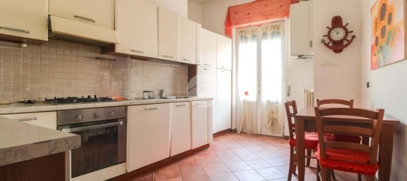 5 rooms Apartment in Teramo, Italy No. 28325 12