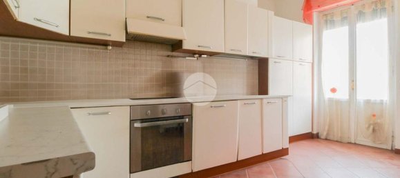 5 rooms Apartment in Teramo, Italy No. 28325 13