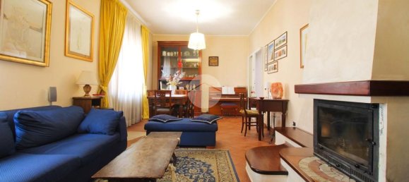 5 rooms Apartment in Teramo, Italy No. 28325 7
