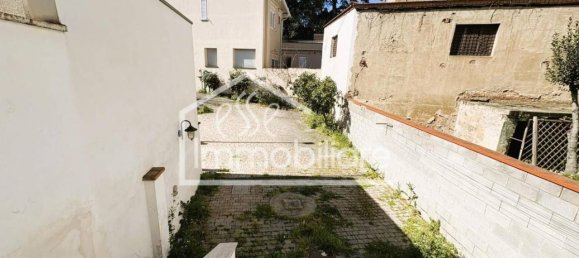 6 rooms Apartment in Empoli, Italy No. 35342 27