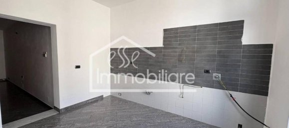 6 rooms Apartment in Empoli, Italy No. 35342 3