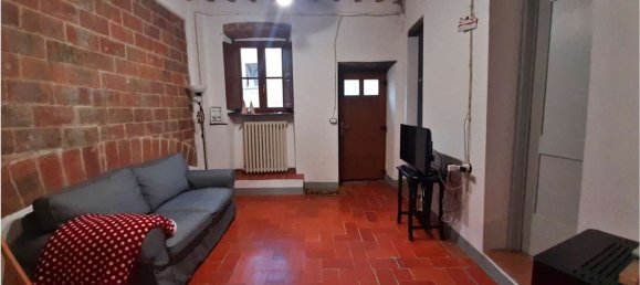 Квартира с 5 комнатами в Ареццо, Италия № 163710 8