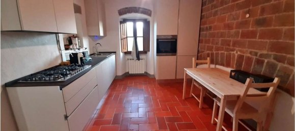 Квартира с 5 комнатами в Ареццо, Италия № 163710 39