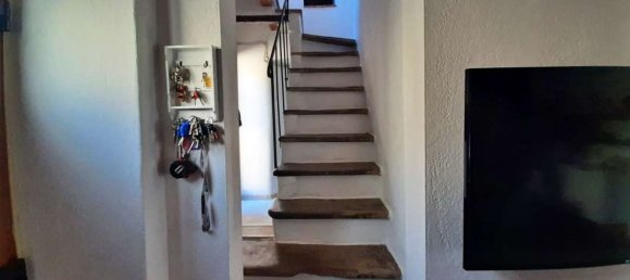 Квартира с 5 комнатами в Ареццо, Италия № 163710 13