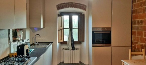 Квартира с 5 комнатами в Ареццо, Италия № 163710 36