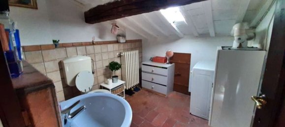 Квартира с 5 комнатами в Ареццо, Италия № 163710 18