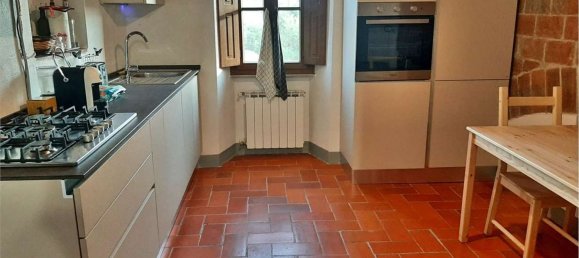 Квартира с 5 комнатами в Ареццо, Италия № 163710 37