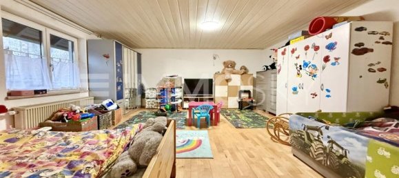 6 rooms Apartment in Roth, Germany No. 131709 2
