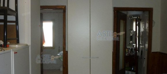 7-salle Appartement à San Miniato, Italy No. 199506 47