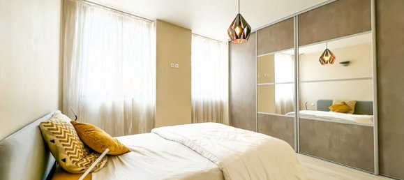 Adosado de 4 dormitorios en La Boisse, France No. 198305 2