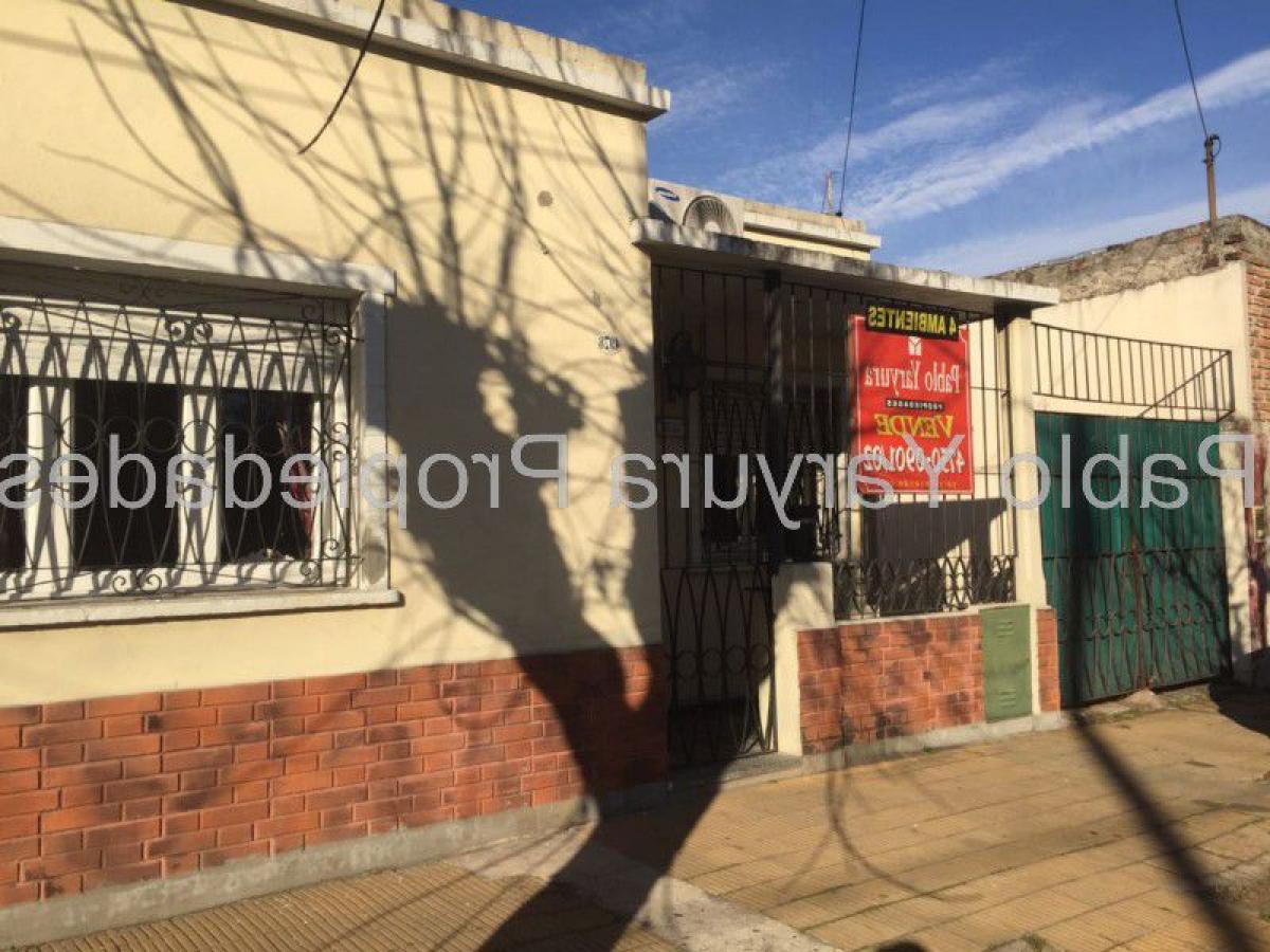 3 Schlafzimmer Haus in Tres de Febrero, Argentina, Nr. 63168