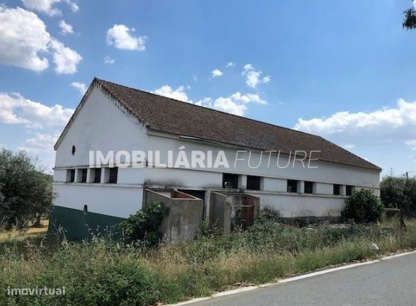 367m² Warehouse in Alfandega da Fe, Portugal No. 33005