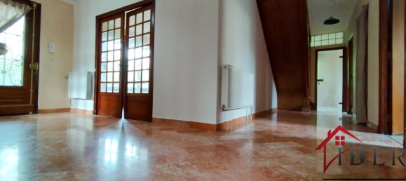 Villa de 5 dormitorios en Chaumont, France No. 224665 2