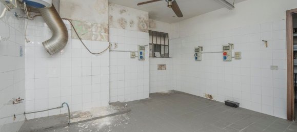 Propiedad comercial en Turin, Italy 97 m² No. 352990 4