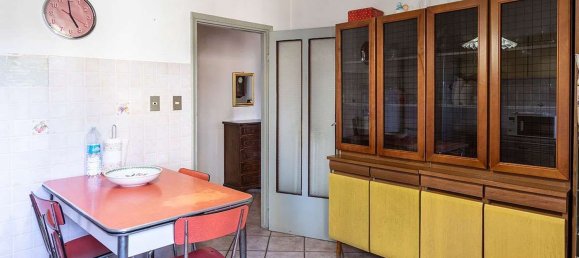 8 rooms Apartment in Reggio Emilia, Italy No. 145721 10