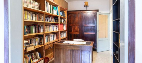 8 rooms Apartment in Reggio Emilia, Italy No. 145721 2