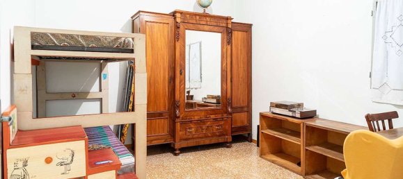 8 rooms Apartment in Reggio Emilia, Italy No. 145721 15