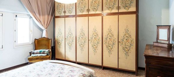 8 rooms Apartment in Reggio Emilia, Italy No. 145721 17