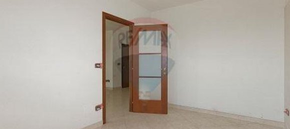 Apartamento de 2 dormitorios en Turin, Italy No. 103273 8