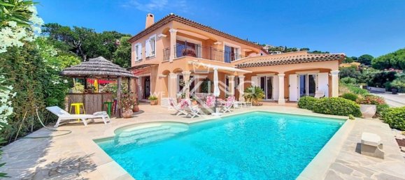 Вилла с 4 спальнями в Кавалер-сюр-Мер, Франция № 298811 3