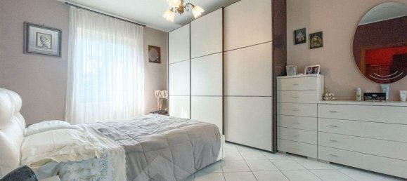 5 bedrooms House in Cavaglio d'Agogna, Italy No. 377469 12