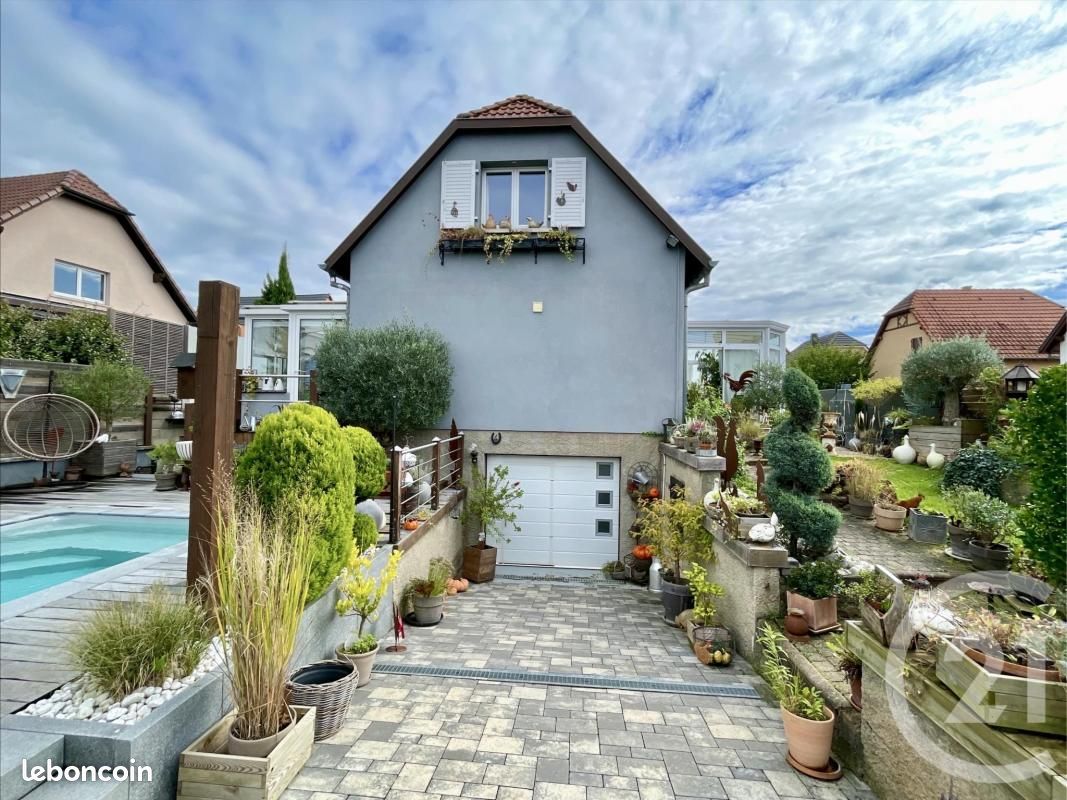 Casa de 3 dormitorios en Lipsheim, France No. 325641