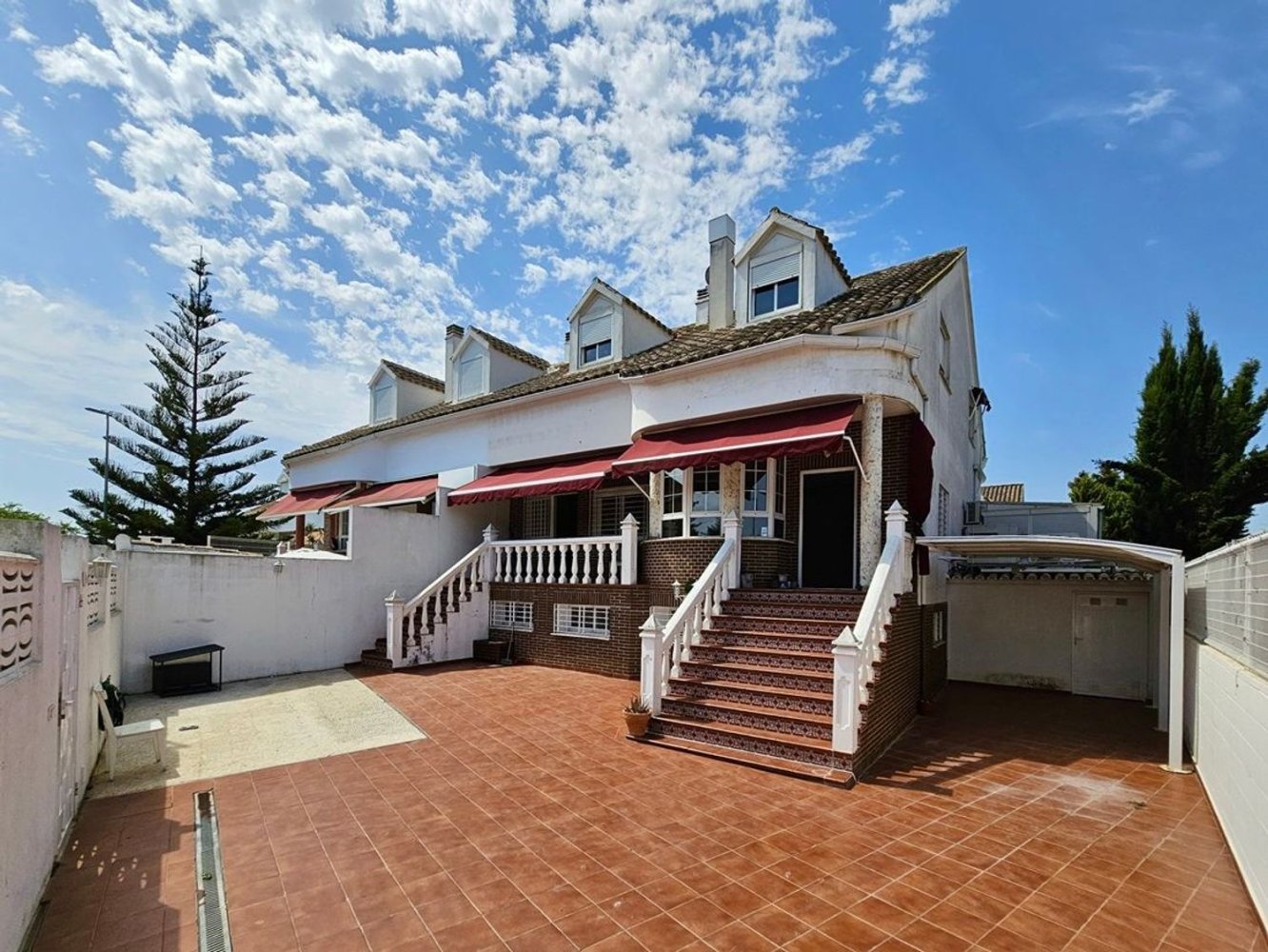 Casa de 4 dormitorios en Gandia, Spain No. 153204