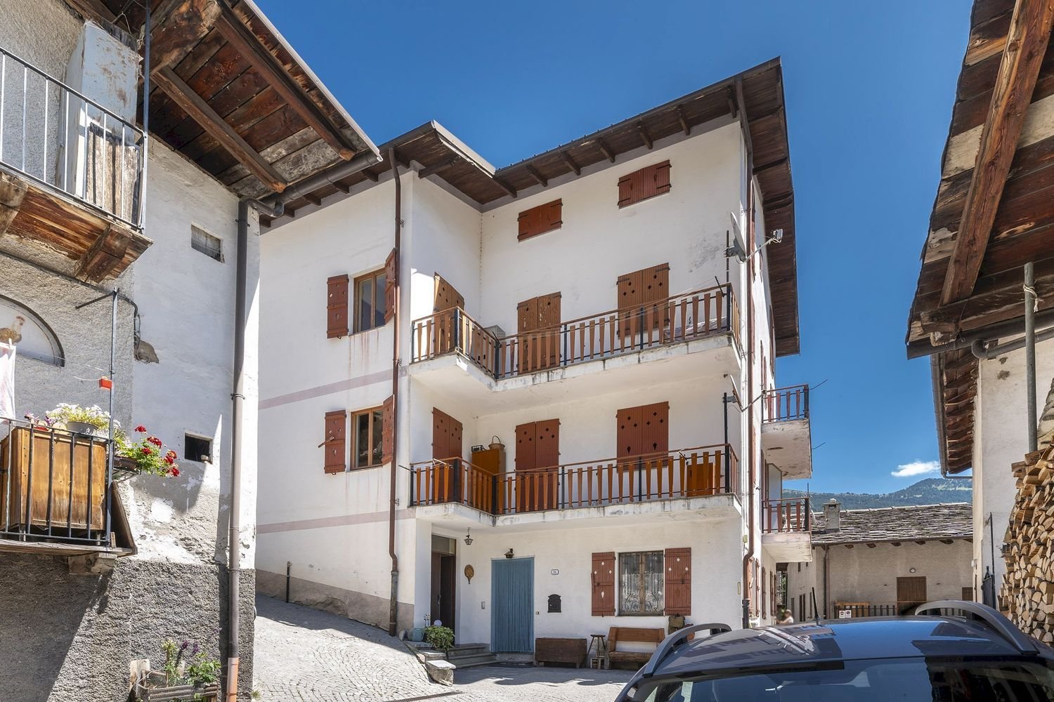 5 rooms House in Canosio, Italy No. 280468