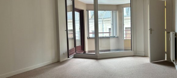 1 bedroom Apartment in Chateauroux, France No. 88727 2