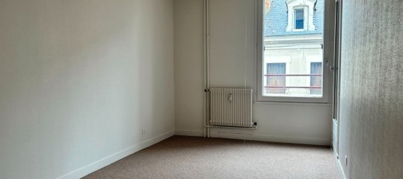1 bedroom Apartment in Chateauroux, France No. 88727 6